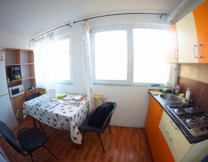 Apartament 3 camere, 93mp, 2 niveluri, terasa 30 mp, garaj, Centru