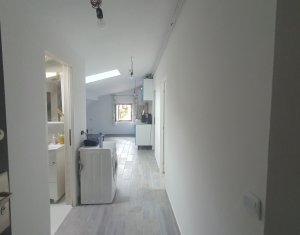 Apartament cu trei camere, semifinisat, strada Sub Cetate