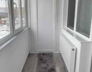 Apartament de vanzare 3 camere, bloc nou, zona linistita, Floresti