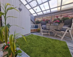 Apartment 3 rooms for sale in Floresti