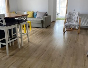 Vanzare apartament 3 camere in Floresti