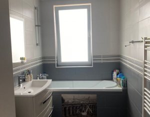 Vanzare apartament 3 camere,  finisat, Floresti