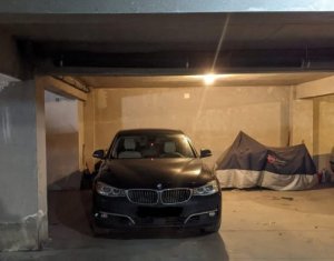 Vanzare apartament cu 3 camere, parcare subterana, Manastur
