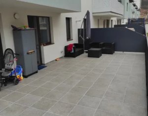Vanzare apartament 3 camere, finisat modern, Floresti