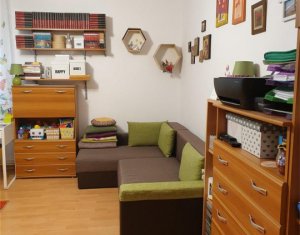 Apartament de vanzare cu 3 camere, decomandat, zona BIG, Manastur