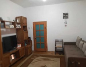 Apartament 2 camere 42 mp + curte 84 mp, zona Parcul Feroviarilor 