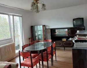 Apartament de vanzare cu 3 camere, decomandat, Manastur