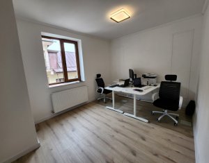 Appartement 3 chambres à vendre dans Cluj-napoca, zone Centru