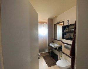 Apartament 4 camere, garaj si loc de depozitare, in imobil tip vila,  Buna Ziua
