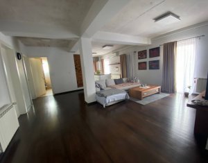 Apartament 4 camere, garaj si loc de depozitare, in imobil tip vila,  Buna Ziua