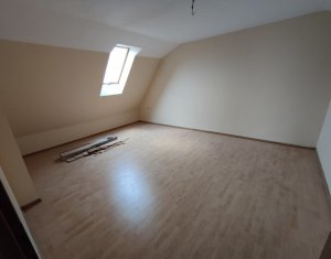 Apartament 100 mp in duplex, etaj 1+ mansarda,  zona Florilor,  Floresti