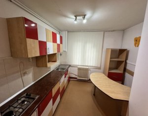 Apartament 3 camere, decomandat, 2 bai, 63 mp utili, Manastur
