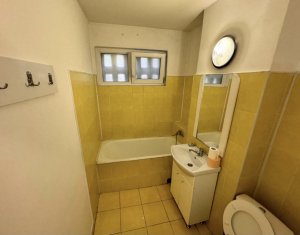 Apartament 3 camere, decomandat, 2 bai, 63 mp utili, Manastur