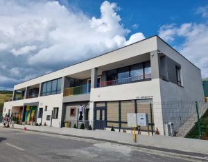 Apartament cu 3 camere cu tereasa generoasa  zona Baciu