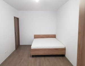 Apartament 3 camere semidecomandate, Floresti, zona Vivo