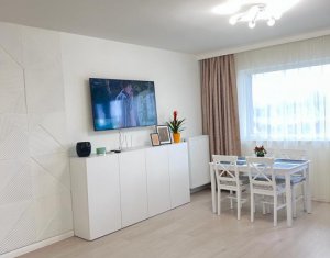 Apartament 2 camere, ultrafinisat, garaj, strada Soporului