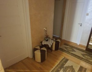 Appartement 4 chambres à vendre dans Cluj-napoca, zone Marasti