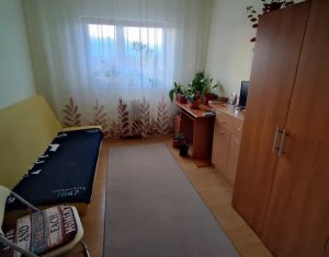 Vanzare apartament 3 camere, demandat, in cartier Manastur, Cluj Napoca