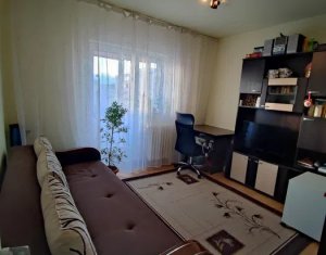 Vanzare apartament 3 camere, demandat, in cartier Manastur, Cluj Napoca