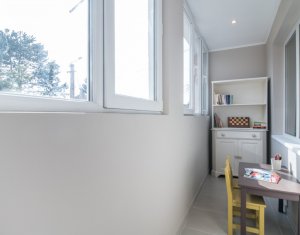 Vanzare apartament 3 camere, Gruia, finisat modern, mobilat la cheie