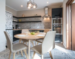 Vanzare apartament 3 camere, Gruia, finisat modern, mobilat la cheie