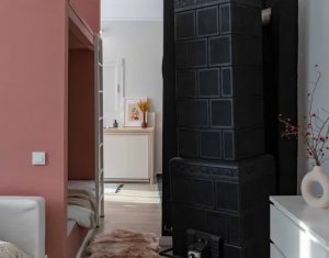 Apartament tip studio, la casa, cu intrare din strada, Semicentral