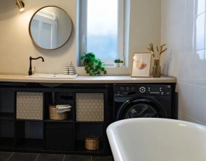 Apartament tip studio, la casa, cu intrare din strada, Semicentral