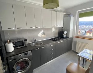 Apartament 3 camere(Baciu)