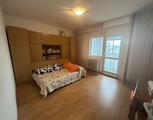 TUR VIRTUAL!!Apartament 4 camere 93mp, 12mp balcoane, zona str. Bucuresti.