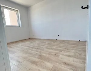 Vanzare apartament 3 camere, finisat modern, Floresti