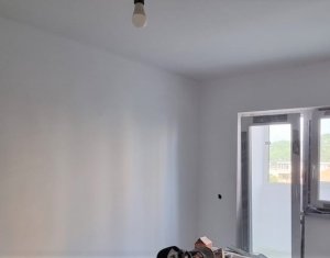 Apartament la etaj intermediar, zona Piata Flora
