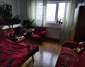 Sale apartment 4 rooms in Cluj-napoca, zone Manastur