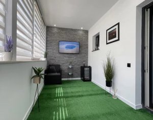 Vanzare apartament 3 camere finisat si mobilat ultramodern, cu terasa, Floresti