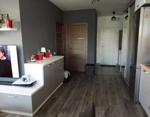 Vanzare apartament 3 camere in Floresti