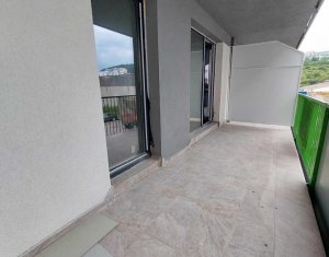 Apartament cu 2 camere, decomandat, terasa, parcare, zona VIVO
