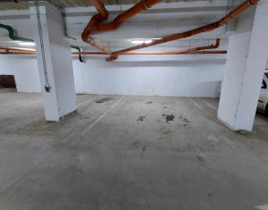 Apartament cu 2 camere, decomandat, terasa, parcare, zona VIVO
