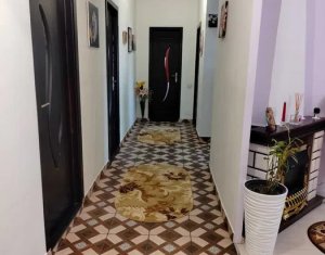 Apartament 4 camere, decomandat, 74 mp utili,  Floresti