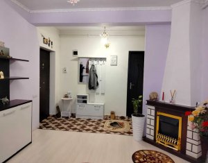 Apartament 4 camere, decomandat, 74 mp utili,  Floresti