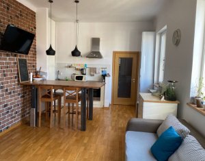 Vanzare apartament 3 camere in Cluj-napoca, zona Centru