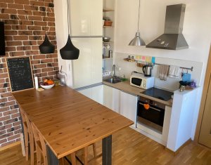 Apartament 3 camere, la 1 minut de Parcul Central, 74 mp, view spre Cetatuie