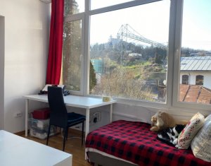 Apartament 3 camere, la 1 minut de Parcul Central, 74 mp, view spre Cetatuie