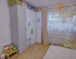 Vanzare apartament 3 camere finisat si mobilat modern, cu gradina , Floresti