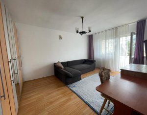 Apartament 2 camere decomandate, strada Dunarii, cartier Intre Lacuri