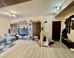 Apartament 3 camere, situat in Floresti, zona Ioan Rus 