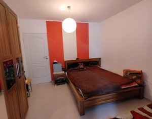 Vanzare apartament 3 camere in Floresti