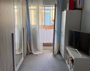 Appartement 4 chambres à vendre dans Cluj-napoca, zone Manastur