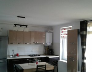 Apartment 3 rooms for sale in Floresti