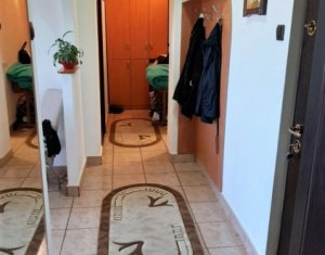 Apartament cu 2 camere, decomandat, 50 mp, finisat, zona Piata Marasti