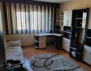 Apartament cu 2 camere, decomandat, 50 mp, finisat, zona Piata Marasti