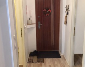 Apartament cochet, tip studio, etajul 3, zona Edgar Quinet